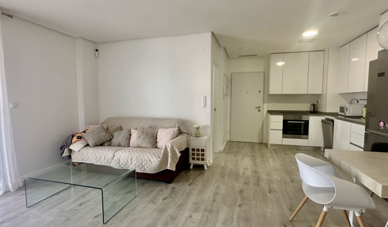 Resale - Apartment / Flat - Orihuela Costa - Villamartín