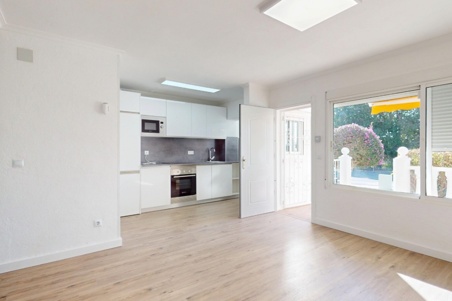 Resale - Apartment / Flat - Orihuela Costa - Villamartín