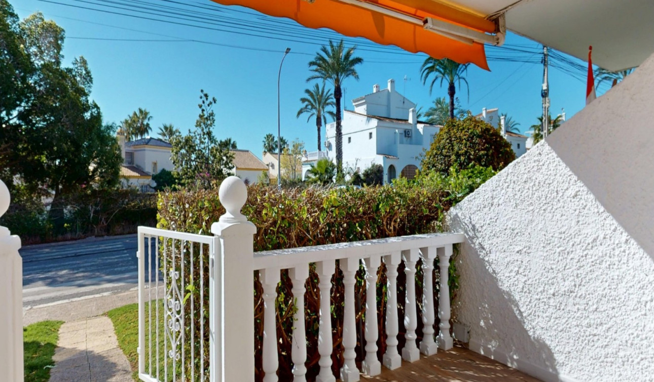 Resale - Apartment / Flat - Orihuela Costa - Villamartín