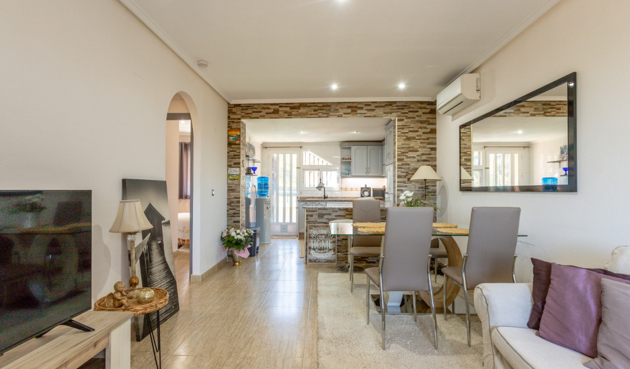 Resale - Apartment / Flat - Orihuela Costa - Villamartín