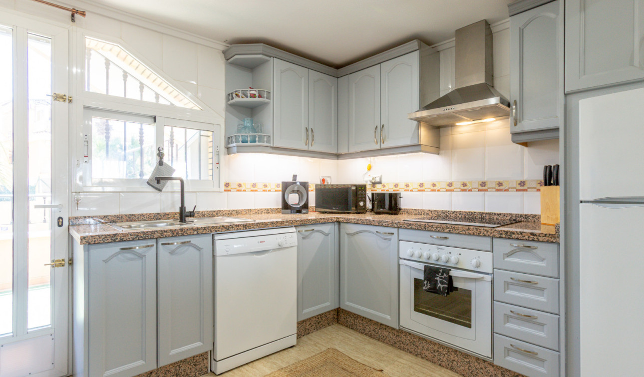 Resale - Apartment / Flat - Orihuela Costa - Villamartín