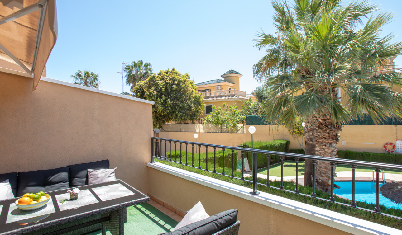 Resale - Apartment / Flat - Orihuela Costa - Villamartín