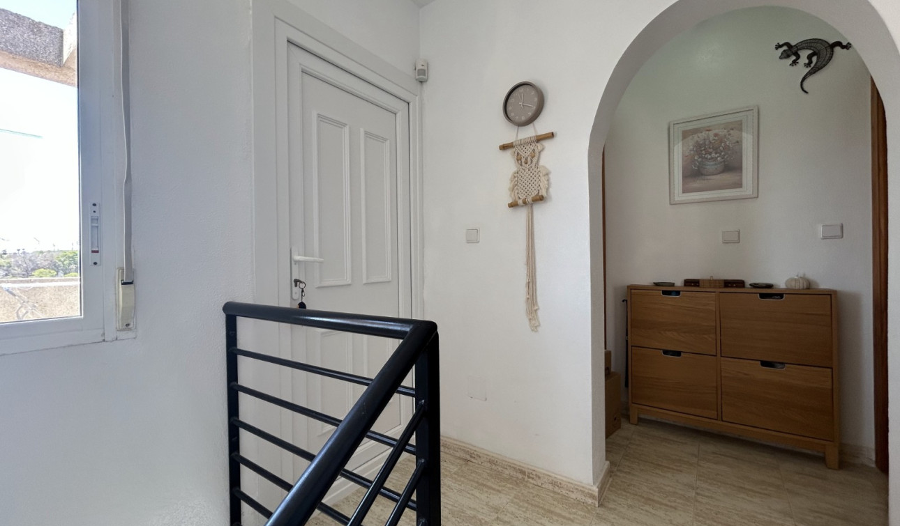 Resale - Apartment / Flat - Orihuela Costa - Villamartín