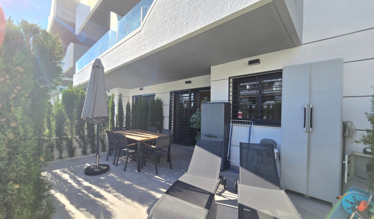 Resale - Apartment / Flat - Orihuela Costa - Villamartín *