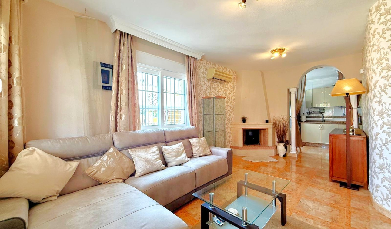 Resale - Apartment / Flat - Orihuela Costa - Villamartín