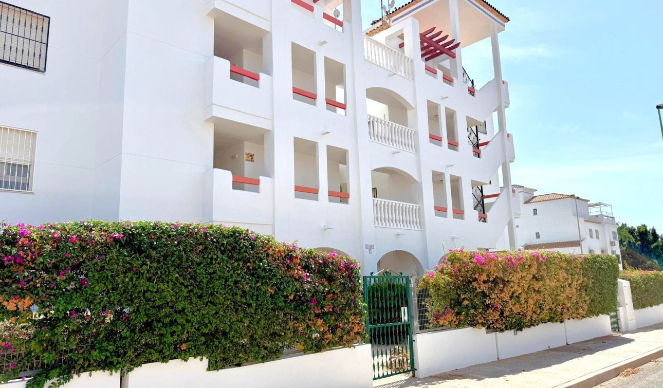 Resale - Apartment / Flat - Orihuela Costa - Villamartín
