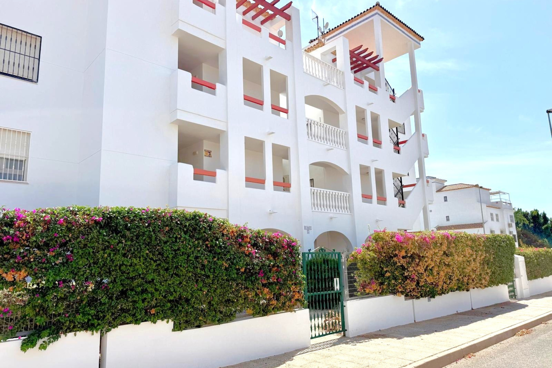 Resale - Apartment / Flat - Orihuela Costa - Villamartín
