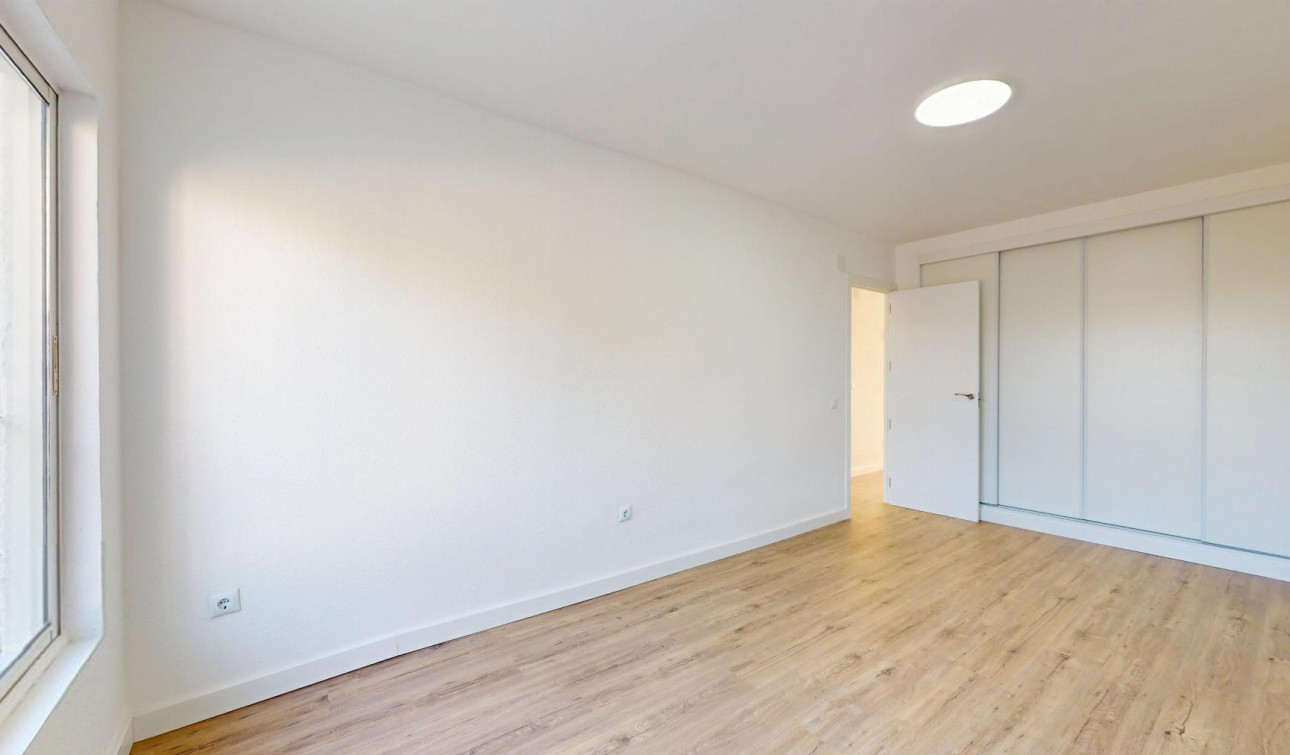 Resale - Apartment / Flat - Orihuela Costa - Villamartín