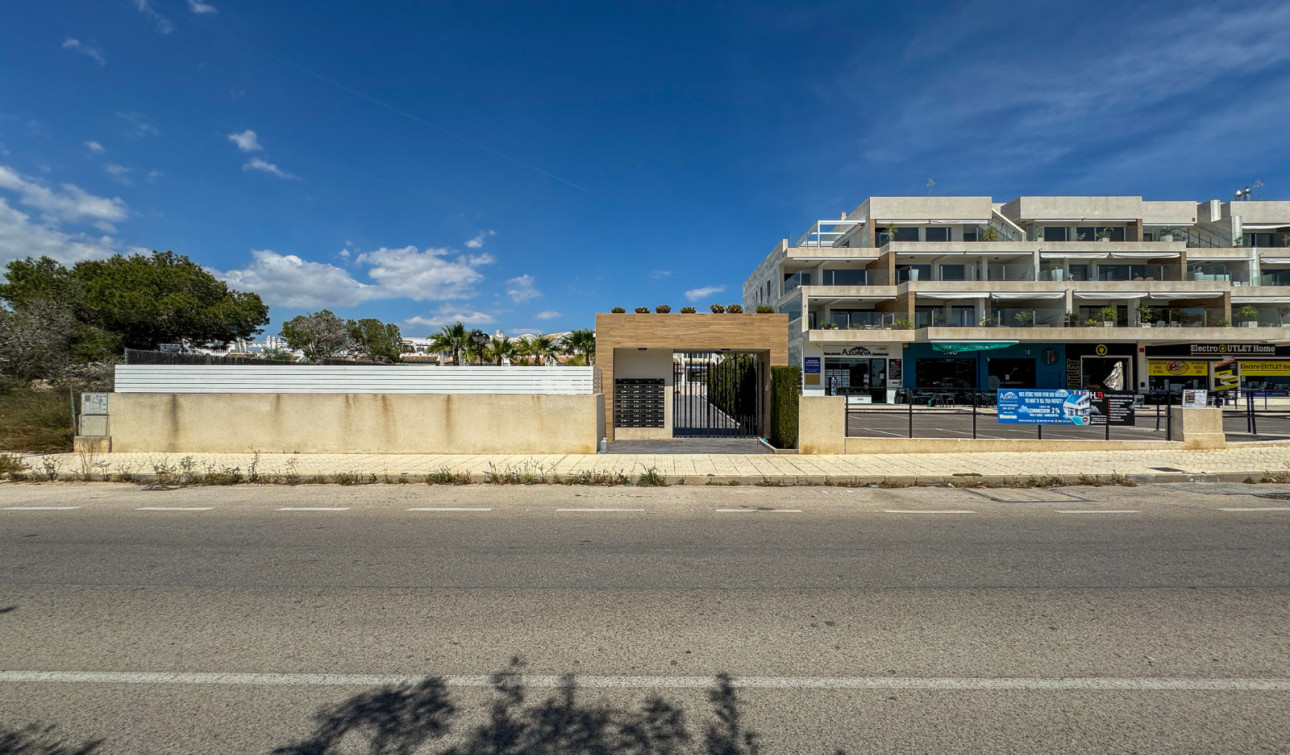 Resale - Apartment / Flat - Orihuela Costa - Villamartín