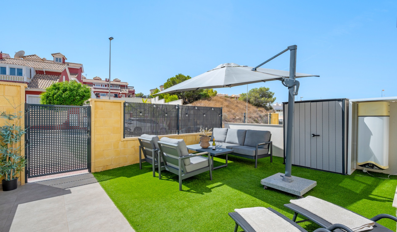 Resale - Apartment / Flat - Orihuela Costa - Villamartín