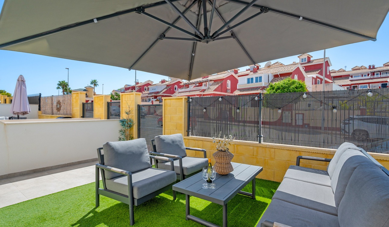 Resale - Apartment / Flat - Orihuela Costa - Villamartín