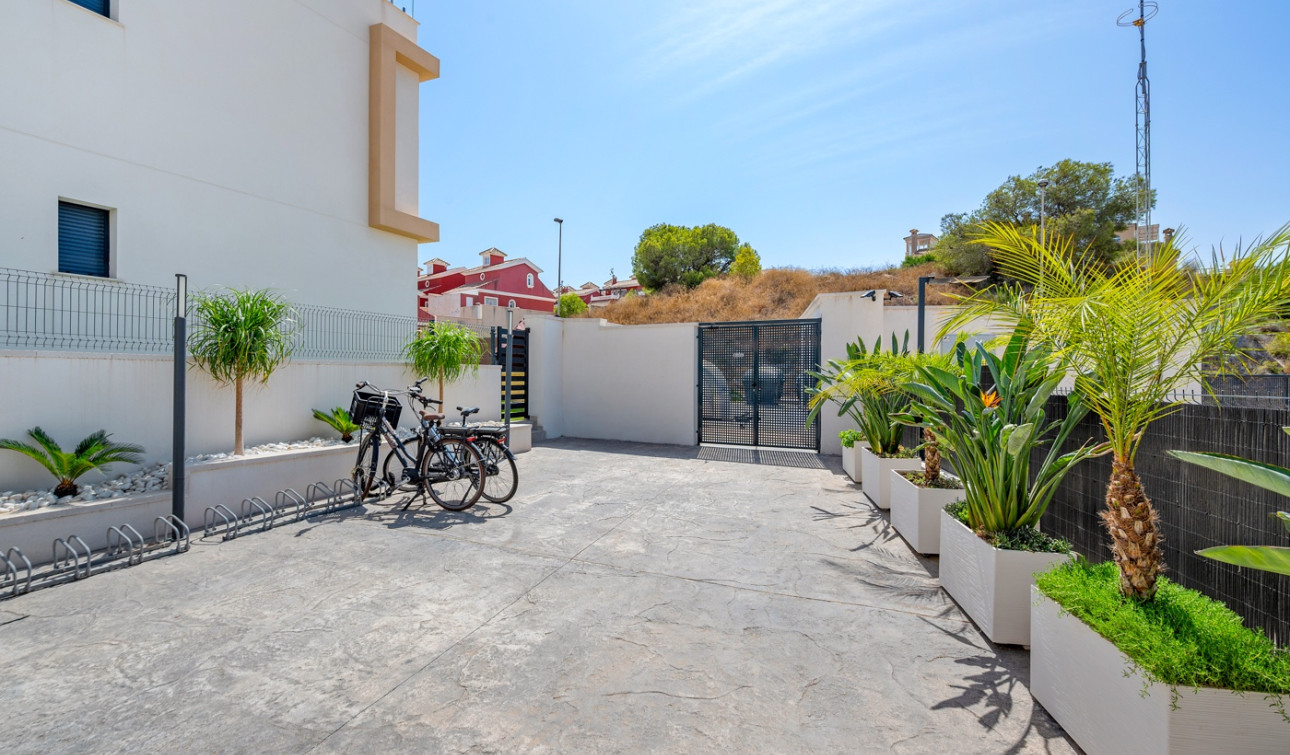 Resale - Apartment / Flat - Orihuela Costa - Villamartín