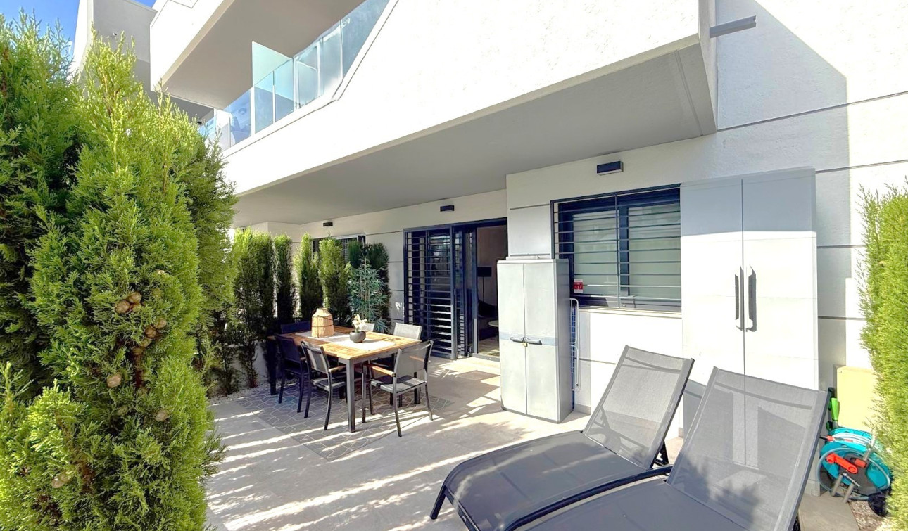 Resale - Apartment / Flat - Orihuela Costa - Villamartín