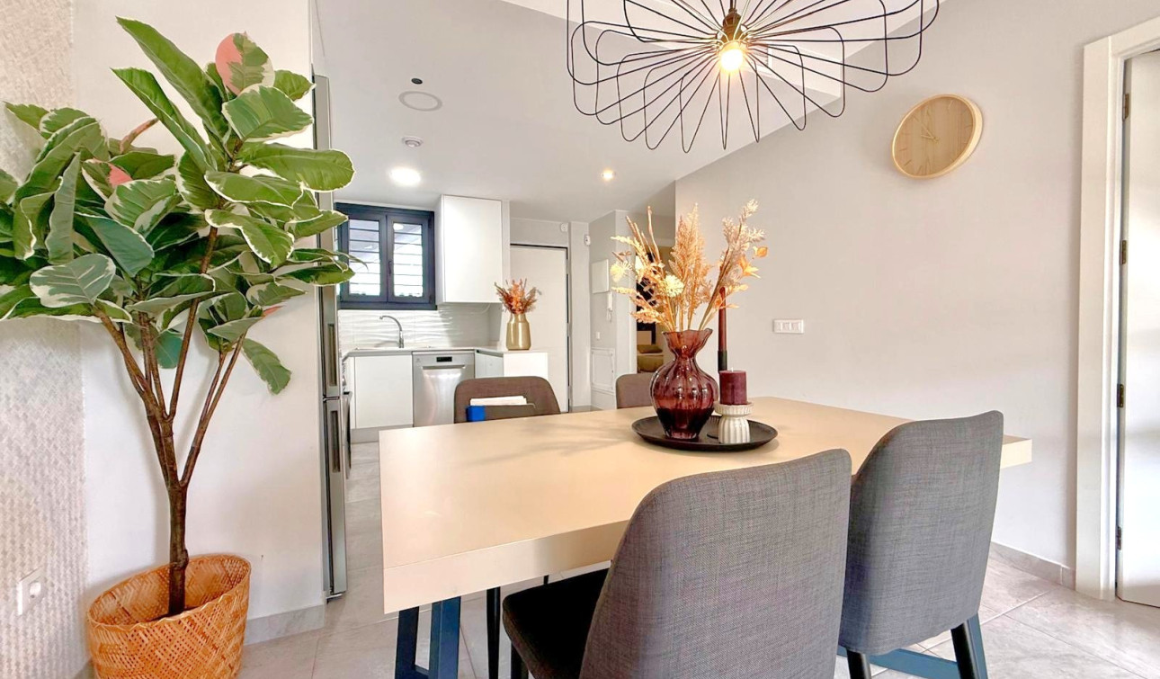 Resale - Apartment / Flat - Orihuela Costa - Villamartín