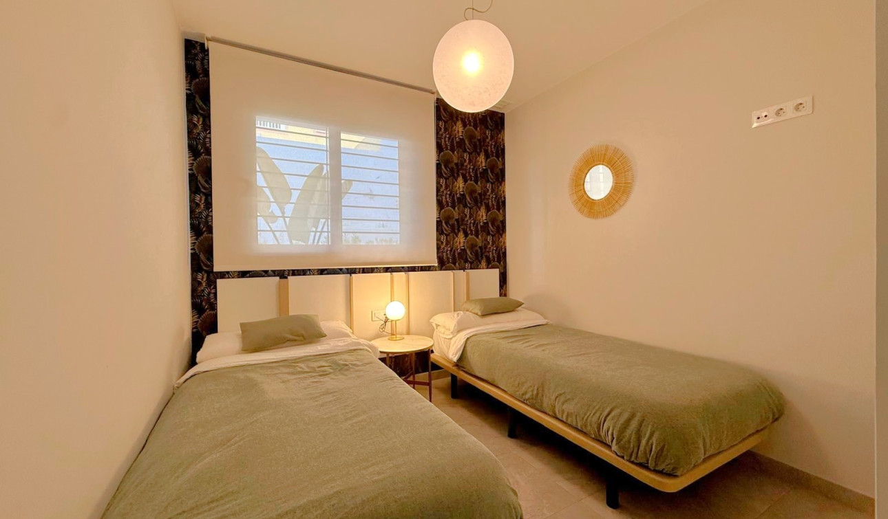 Resale - Apartment / Flat - Orihuela Costa - Villamartín
