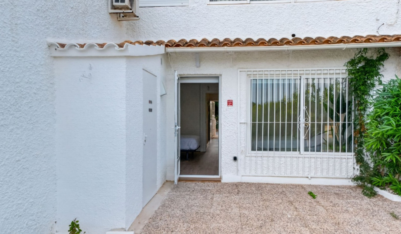 Resale - Apartment / Flat - Orihuela Costa - Villamartín