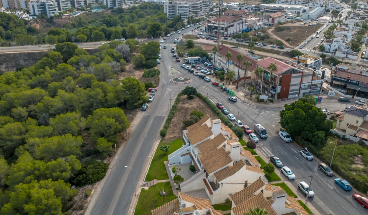Resale - Apartment / Flat - Orihuela Costa - Villamartín