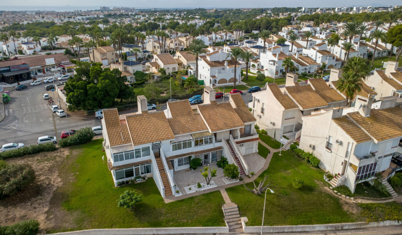 Resale - Apartment / Flat - Orihuela Costa - Villamartín