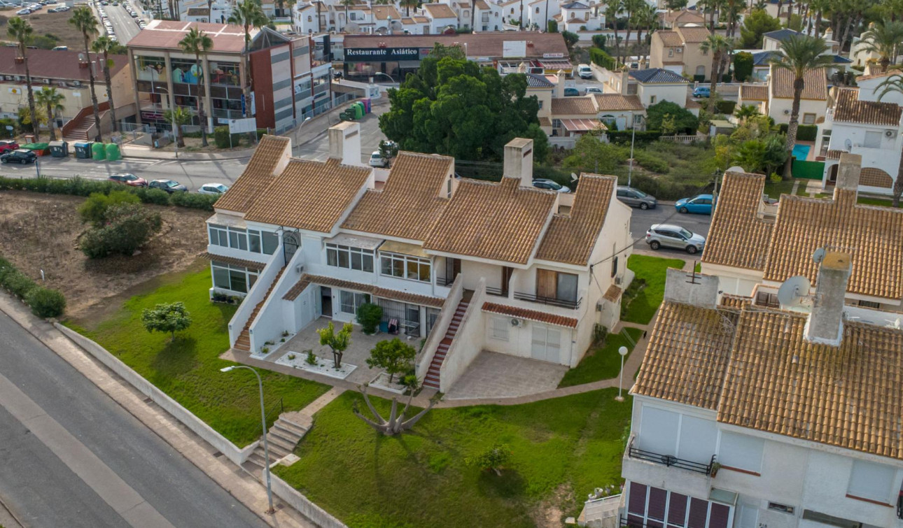Resale - Apartment / Flat - Orihuela Costa - Villamartín