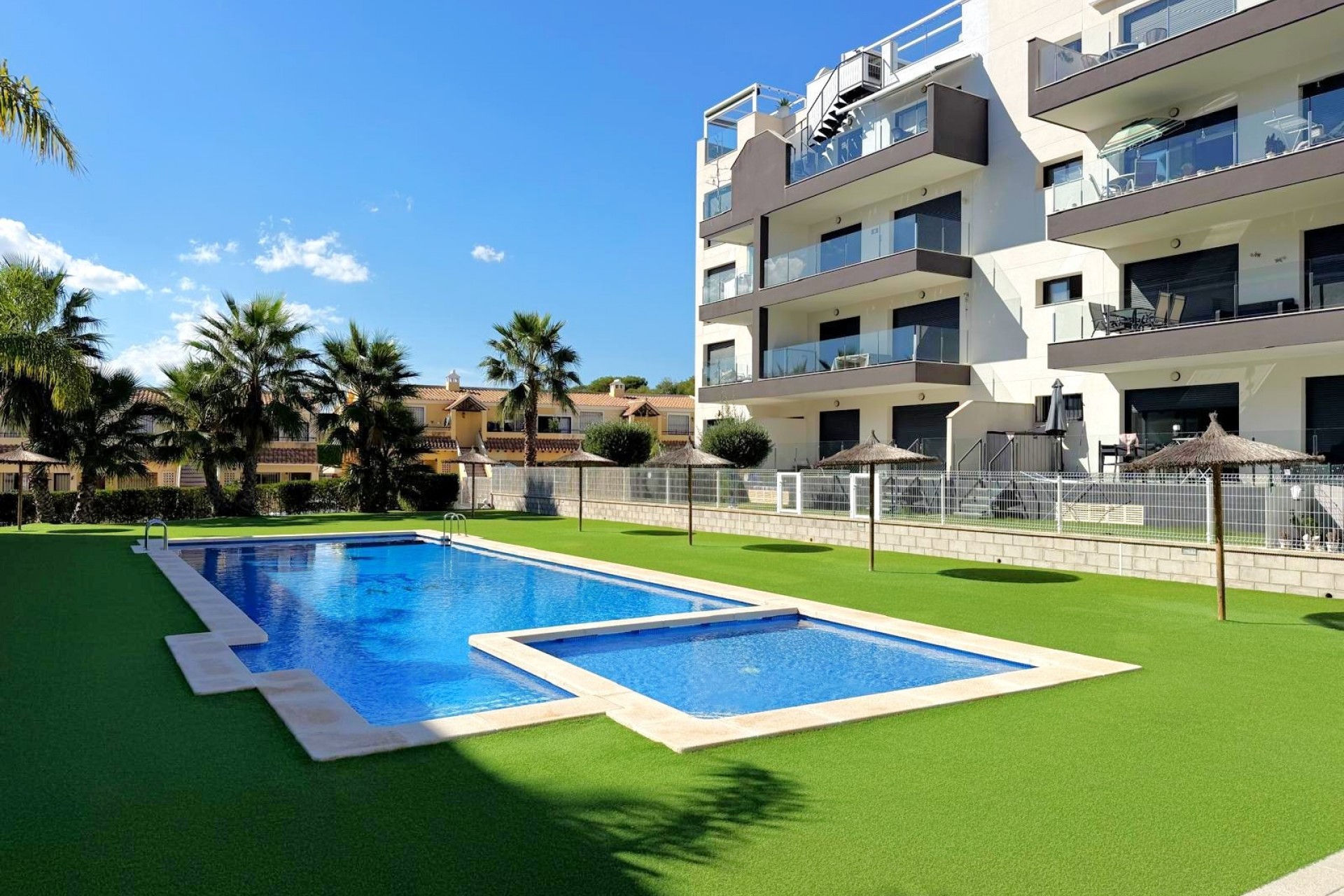 Resale - Apartment / Flat - Orihuela Costa - Villamartín
