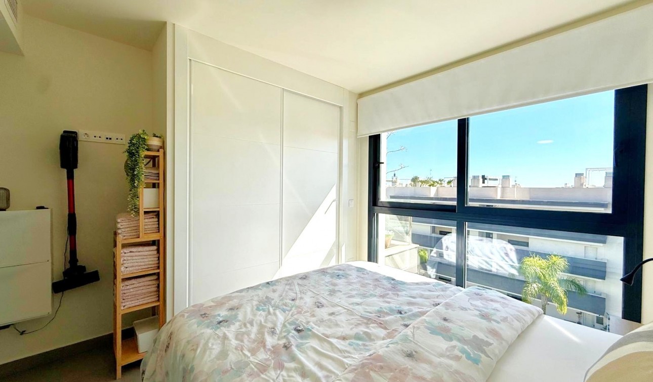 Resale - Apartment / Flat - Orihuela Costa - Villamartín