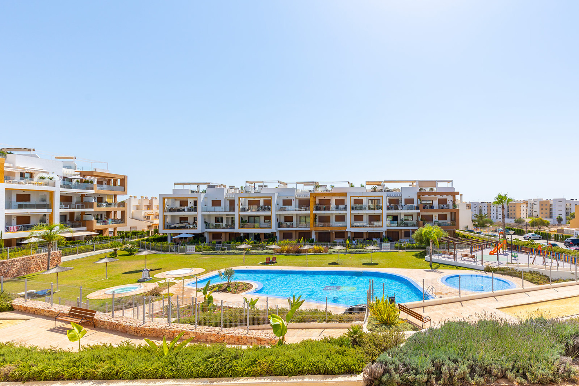 Resale - Apartment / Flat - Orihuela Costa - Villamartín