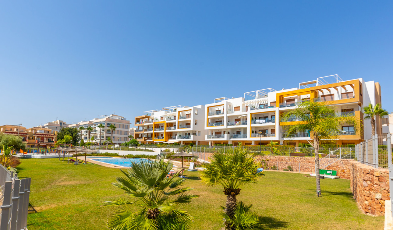 Resale - Apartment / Flat - Orihuela Costa - Villamartín