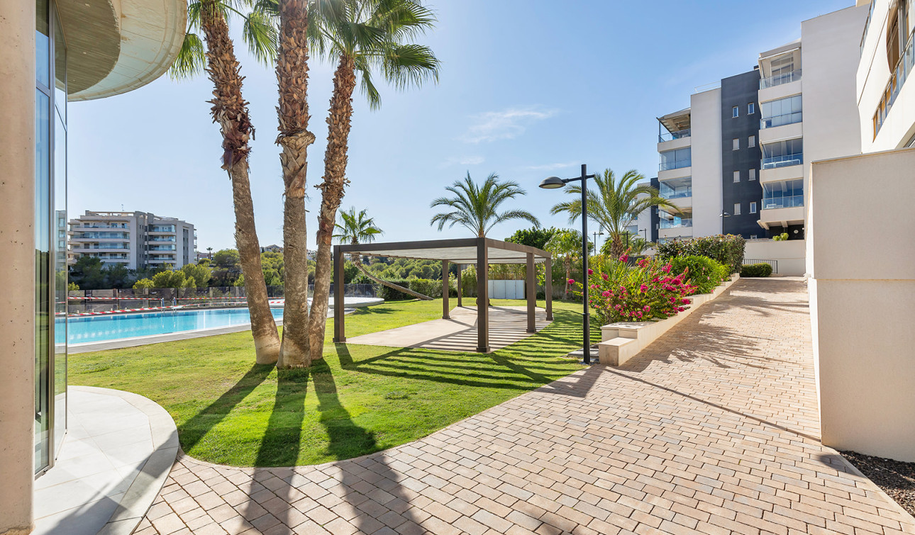 Resale - Apartment / Flat - Orihuela Costa - Villamartín