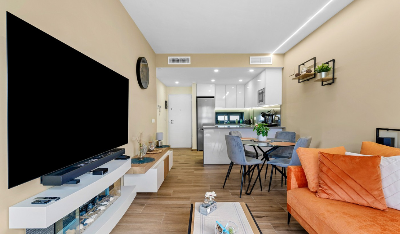 Resale - Apartment / Flat - Orihuela Costa - Villamartín