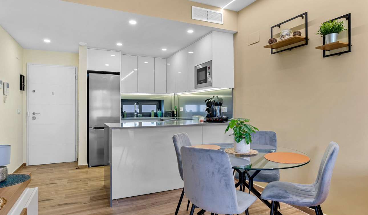 Resale - Apartment / Flat - Orihuela Costa - Villamartín