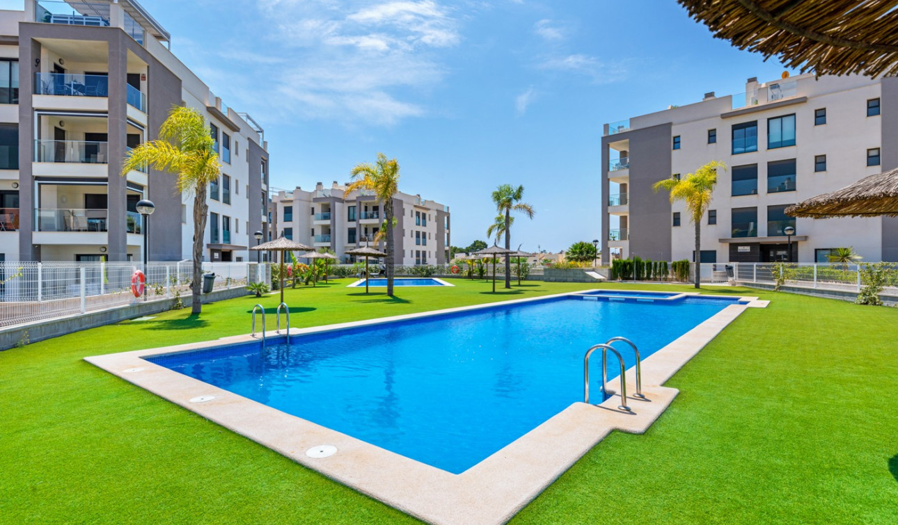 Resale - Apartment / Flat - Orihuela Costa - Villamartin*