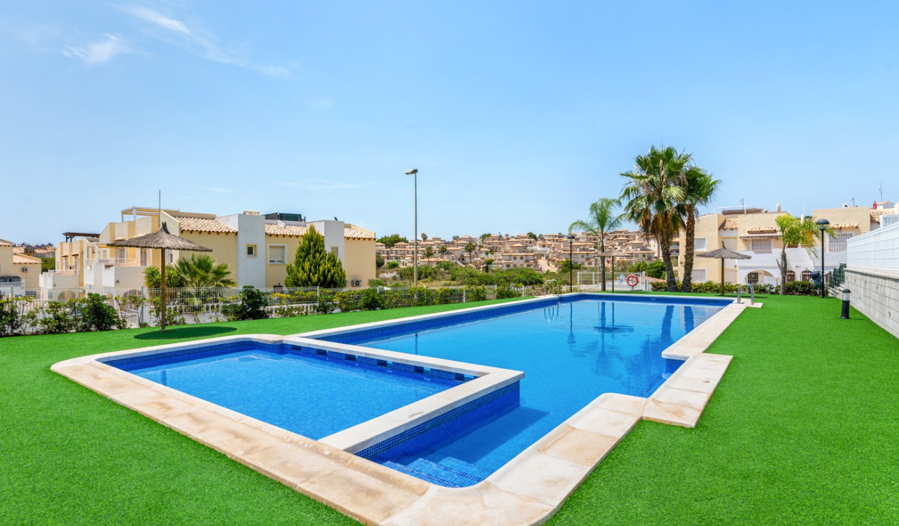 Resale - Apartment / Flat - Orihuela Costa - Villamartin*