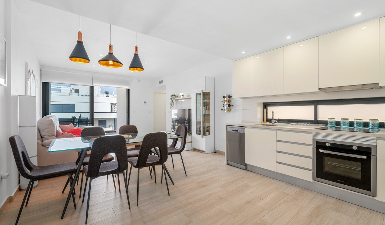 Resale - Apartment / Flat - Orihuela Costa - Villamartin*