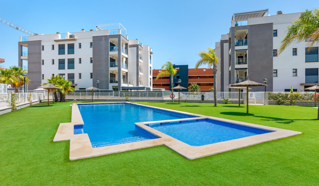 Resale - Apartment / Flat - Orihuela Costa - Villamartin*