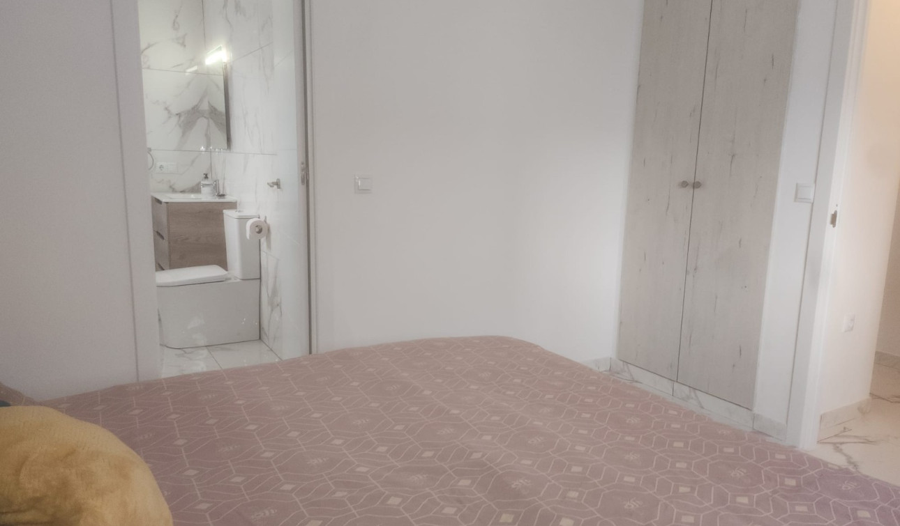 Resale - Apartment / Flat - Orihuela Costa - Villamartín