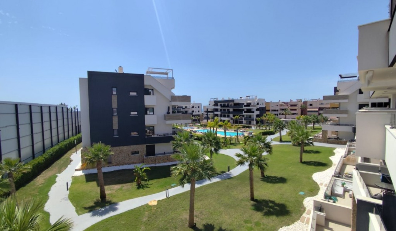 Resale - Apartment / Flat - Orihuela Costa