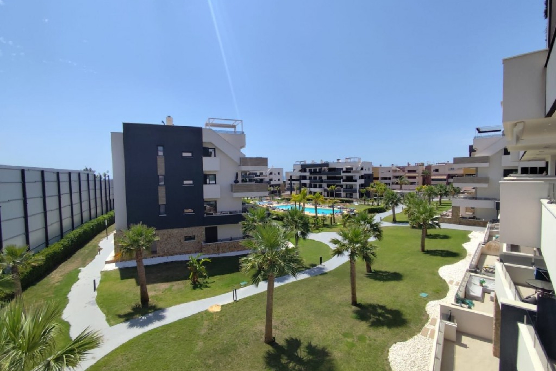 Resale - Apartment / Flat - Orihuela Costa