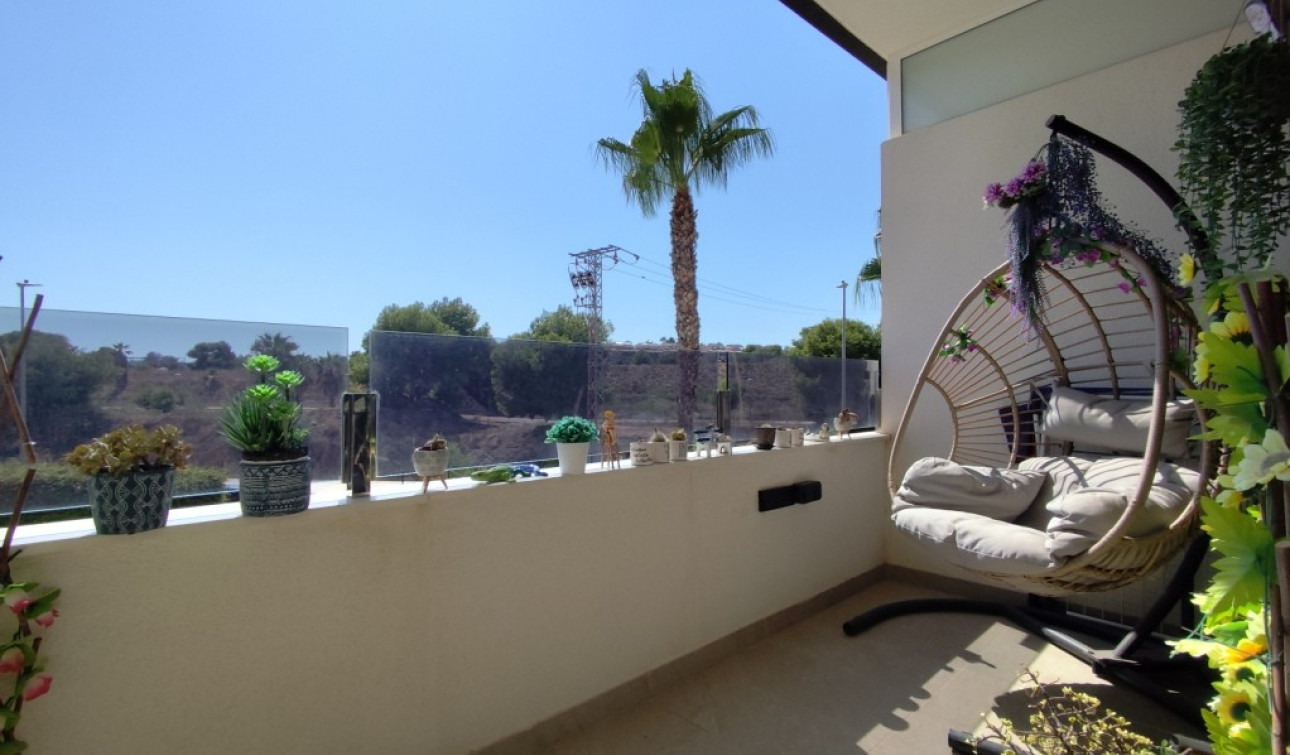 Resale - Apartment / Flat - Orihuela Costa
