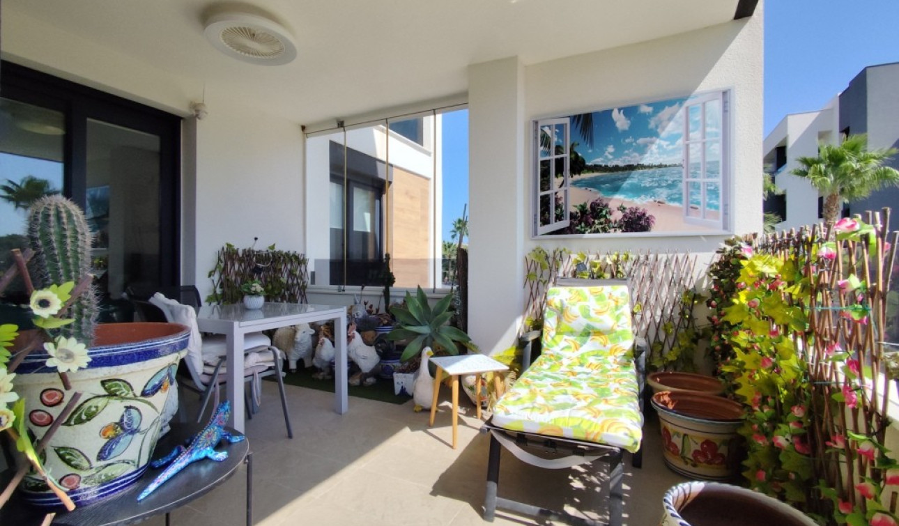 Resale - Apartment / Flat - Orihuela Costa