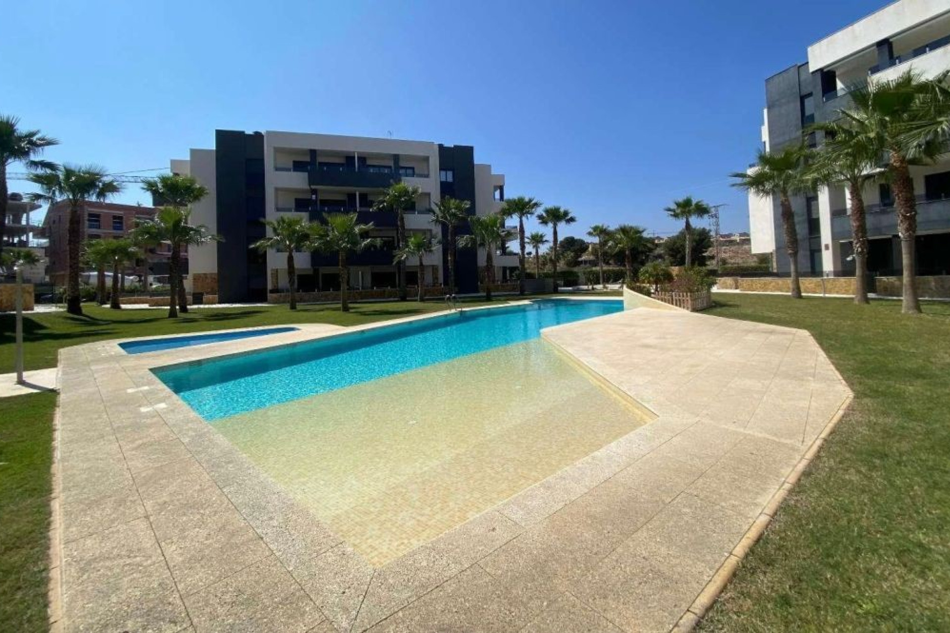 Resale - Apartment / Flat - Orihuela Costa