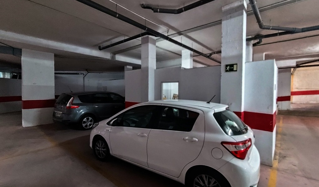 Resale - Apartment / Flat - Orihuela Costa