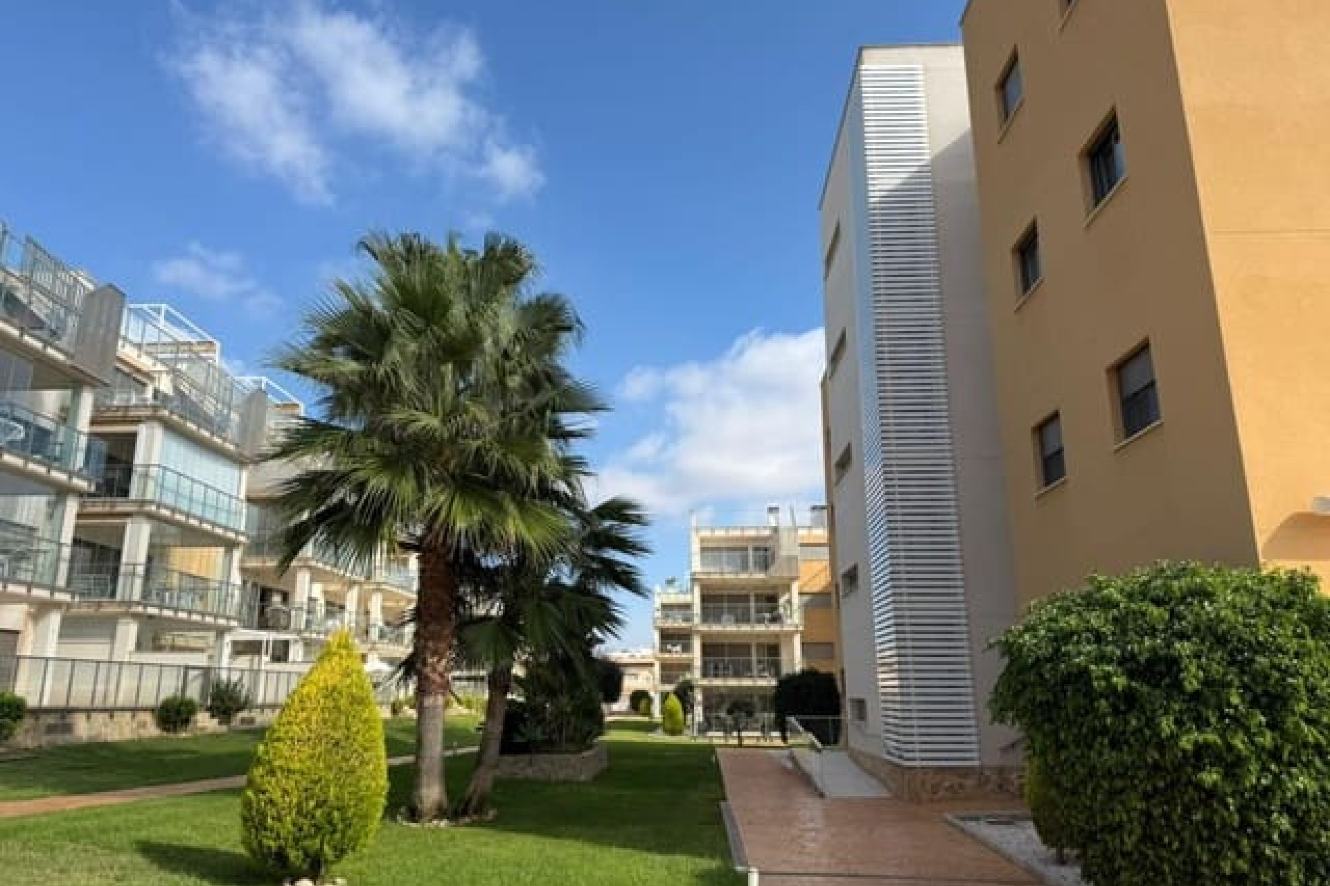 Resale - Apartment / Flat - Orihuela Costa