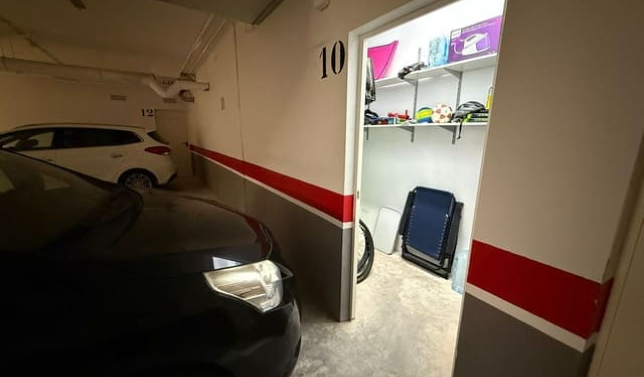 Resale - Apartment / Flat - Orihuela Costa