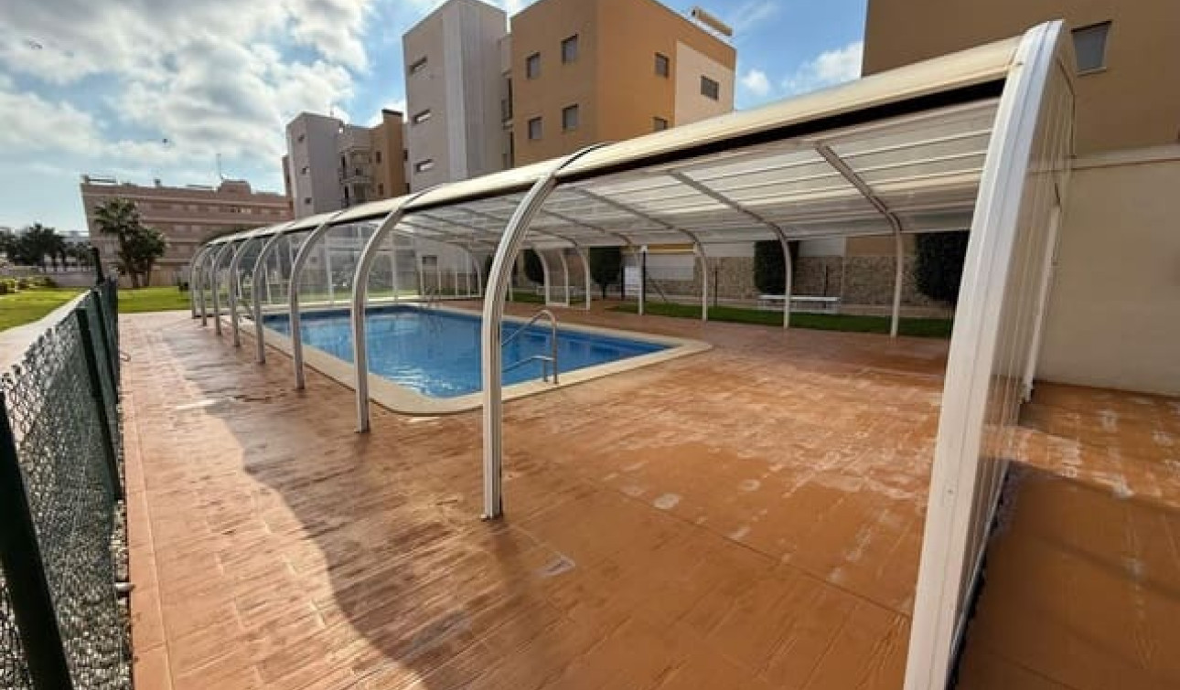 Resale - Apartment / Flat - Orihuela Costa