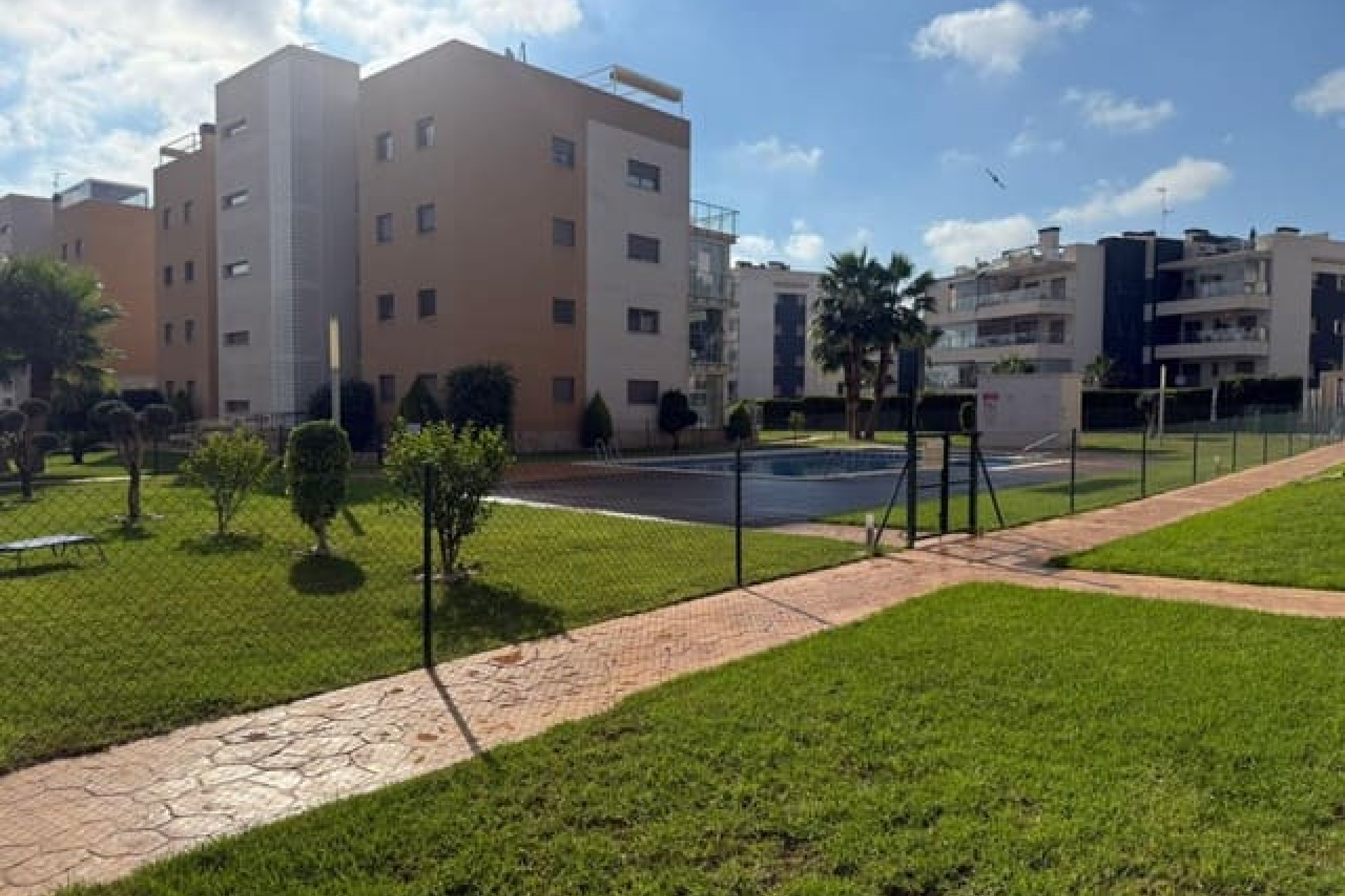Resale - Apartment / Flat - Orihuela Costa