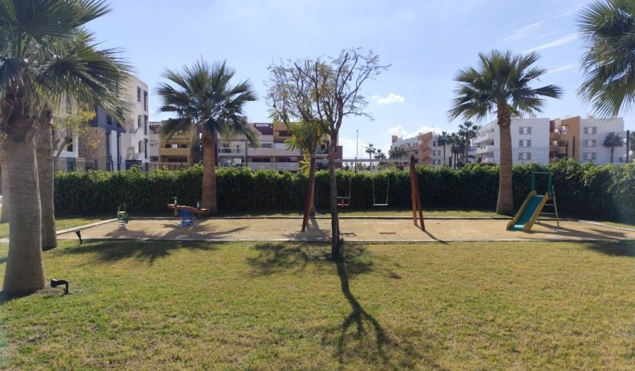 Resale - Apartment / Flat - Orihuela Costa