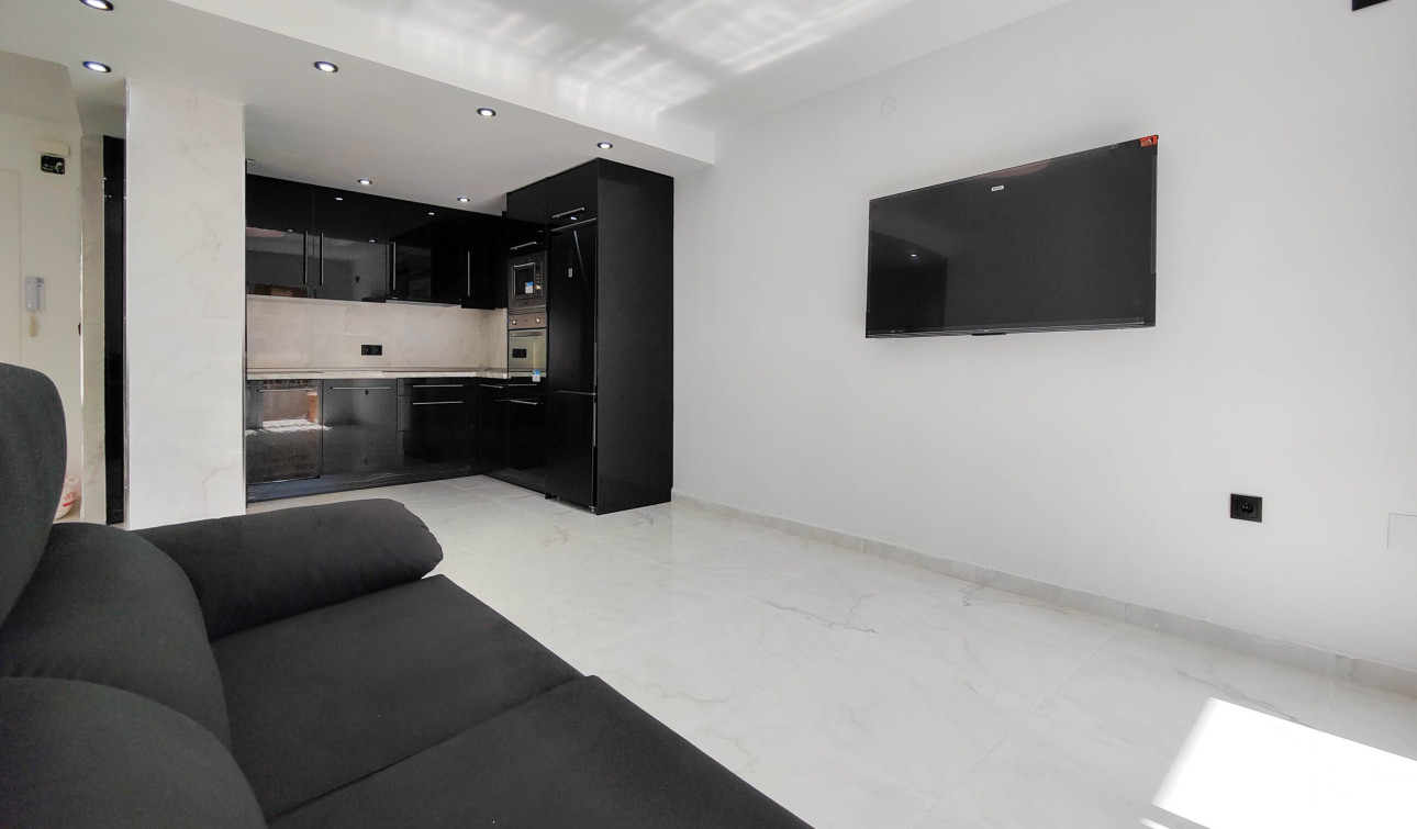 Resale - Apartment / Flat - Orihuela Costa