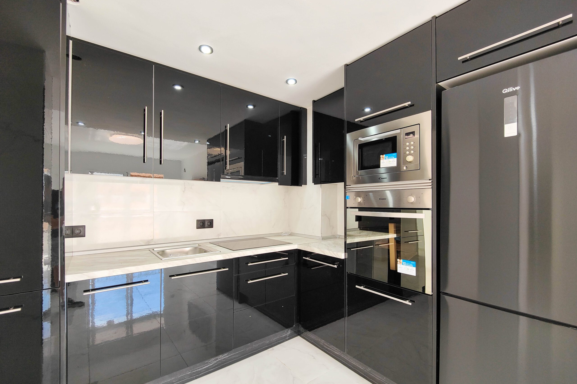 Resale - Apartment / Flat - Orihuela Costa