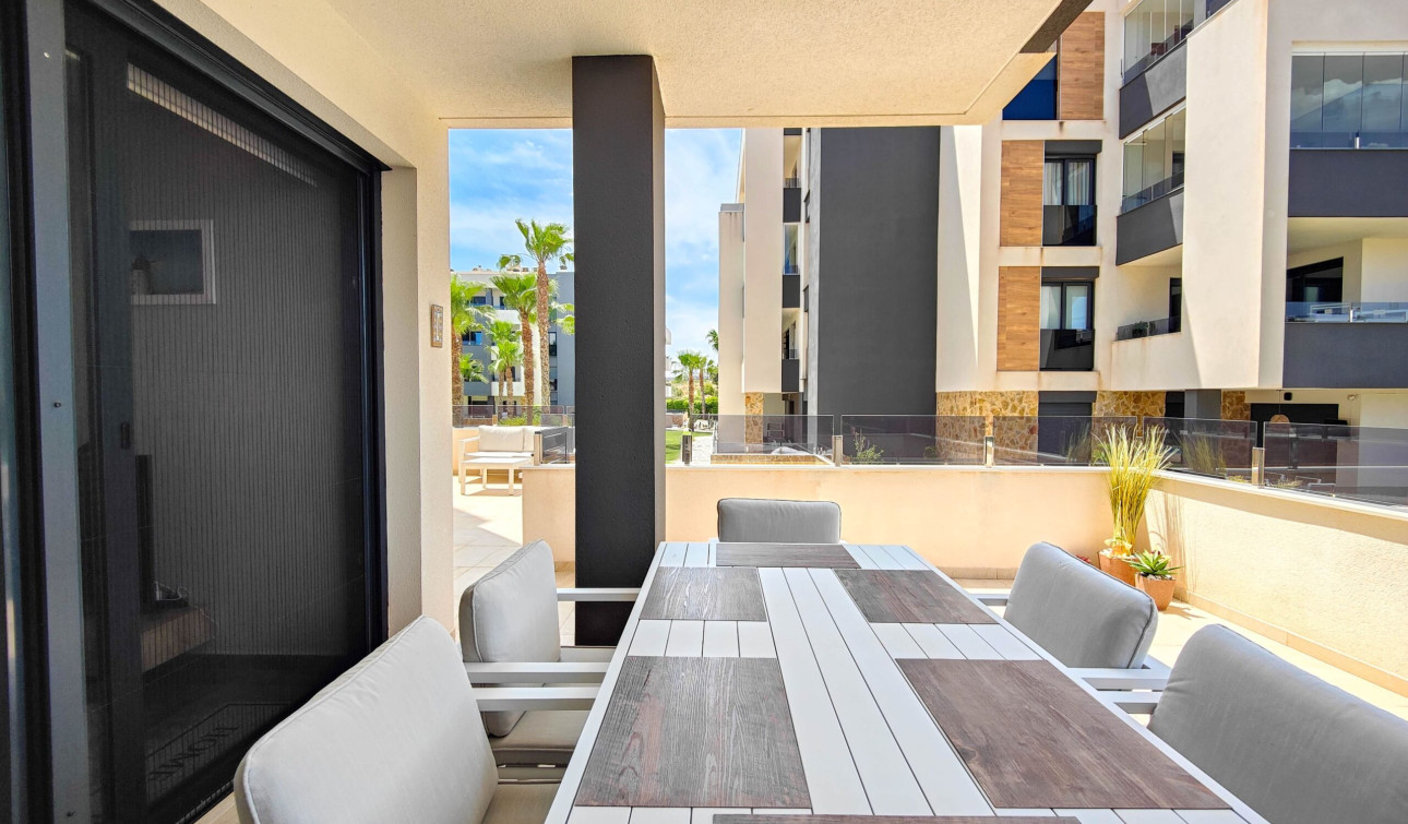 Resale - Apartment / Flat - Orihuela Costa