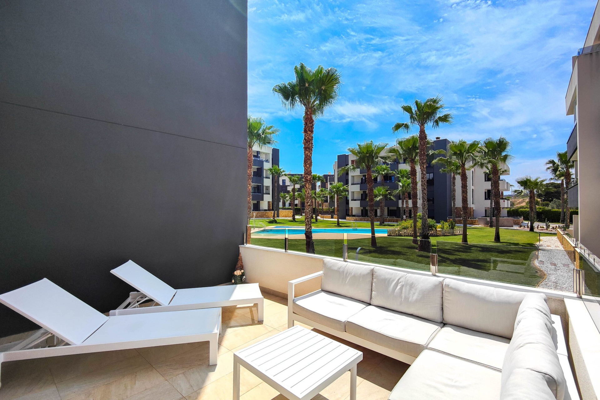 Resale - Apartment / Flat - Orihuela Costa